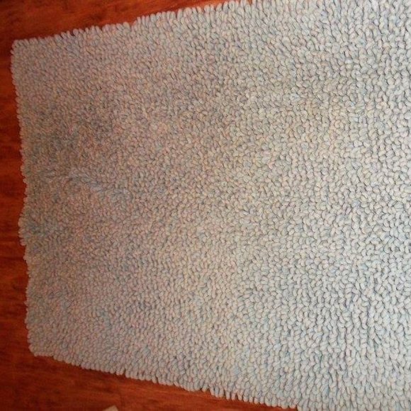 Chenille Throw Rug - Picture 2 of 3